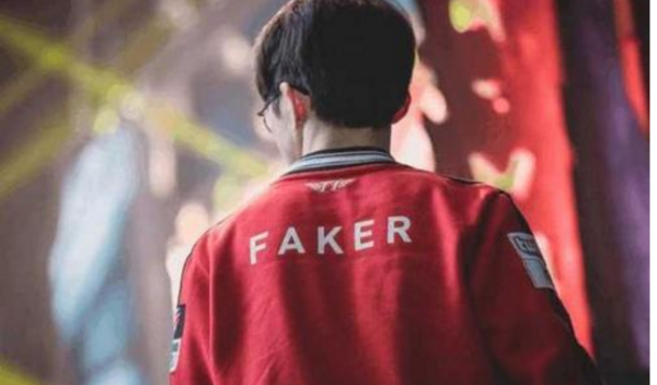 前职业选手 Smeb 宣布退役：忠诚！队长宋京浩已经从侦察中归来