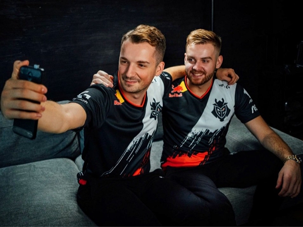 LPL今日首发：yuekai中路对阵Cryin