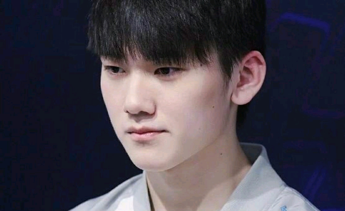 EDG赛后群访 Jiejie：今天线上出的意外太多了，导致局势崩盘