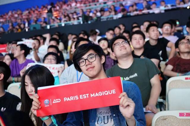 外媒统计LEC前两周部分数据：KC下路KDA第一分均输出第二